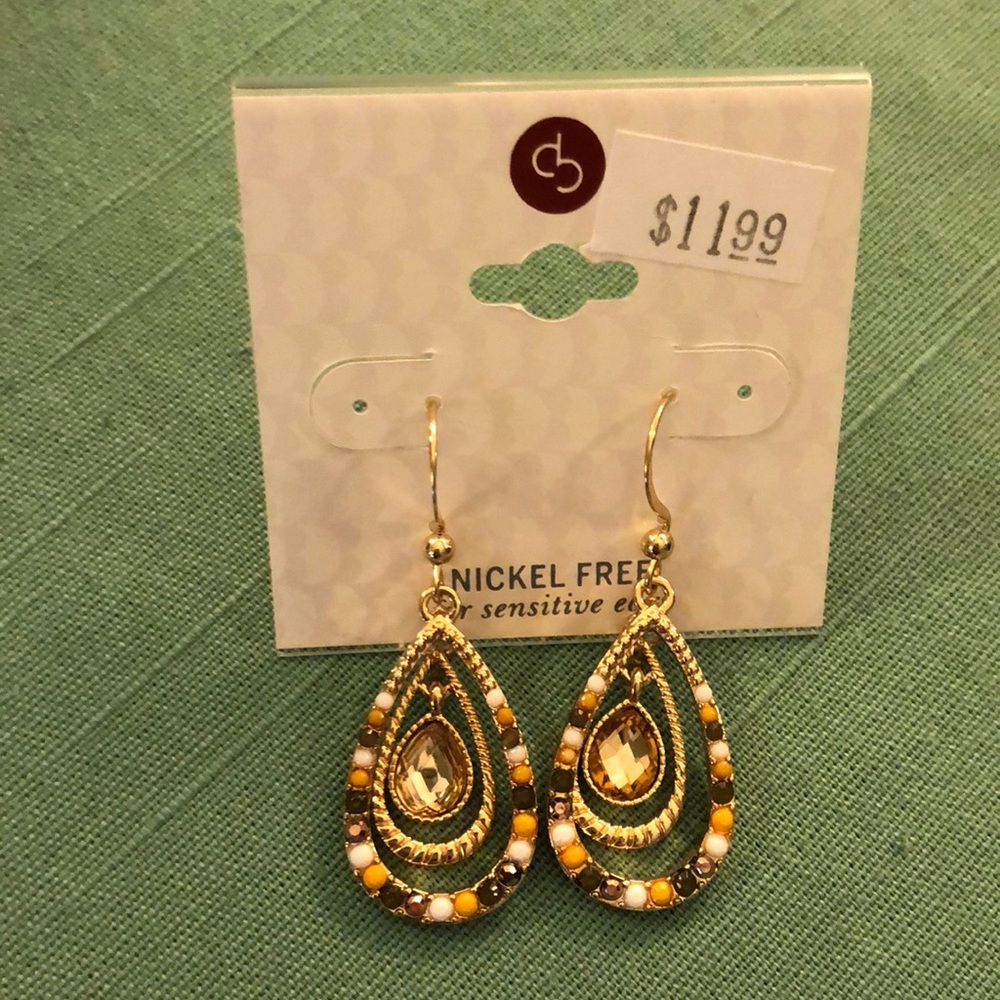 Nickel free teardrop shaped earrings